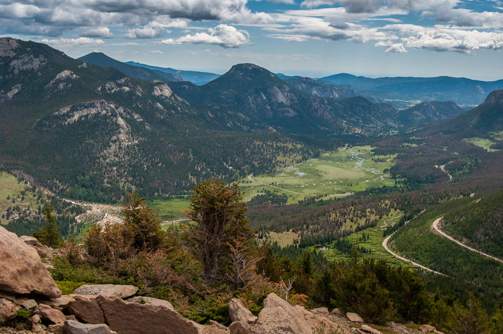 View of valley in Rocky Mountains Nat. Park.